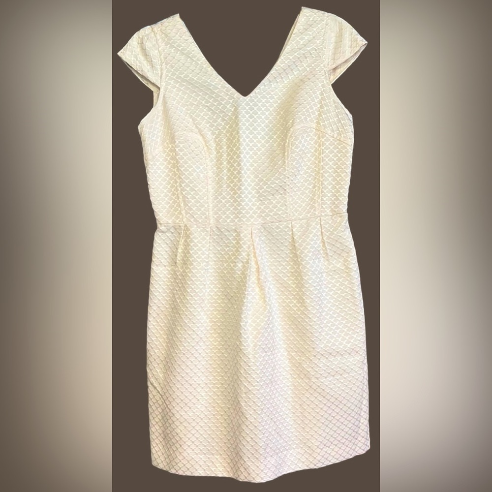 WORTHINGTON Cream Color V-Neck Texture Cap Sleeve Sheath Dress, Size 6, GUC.